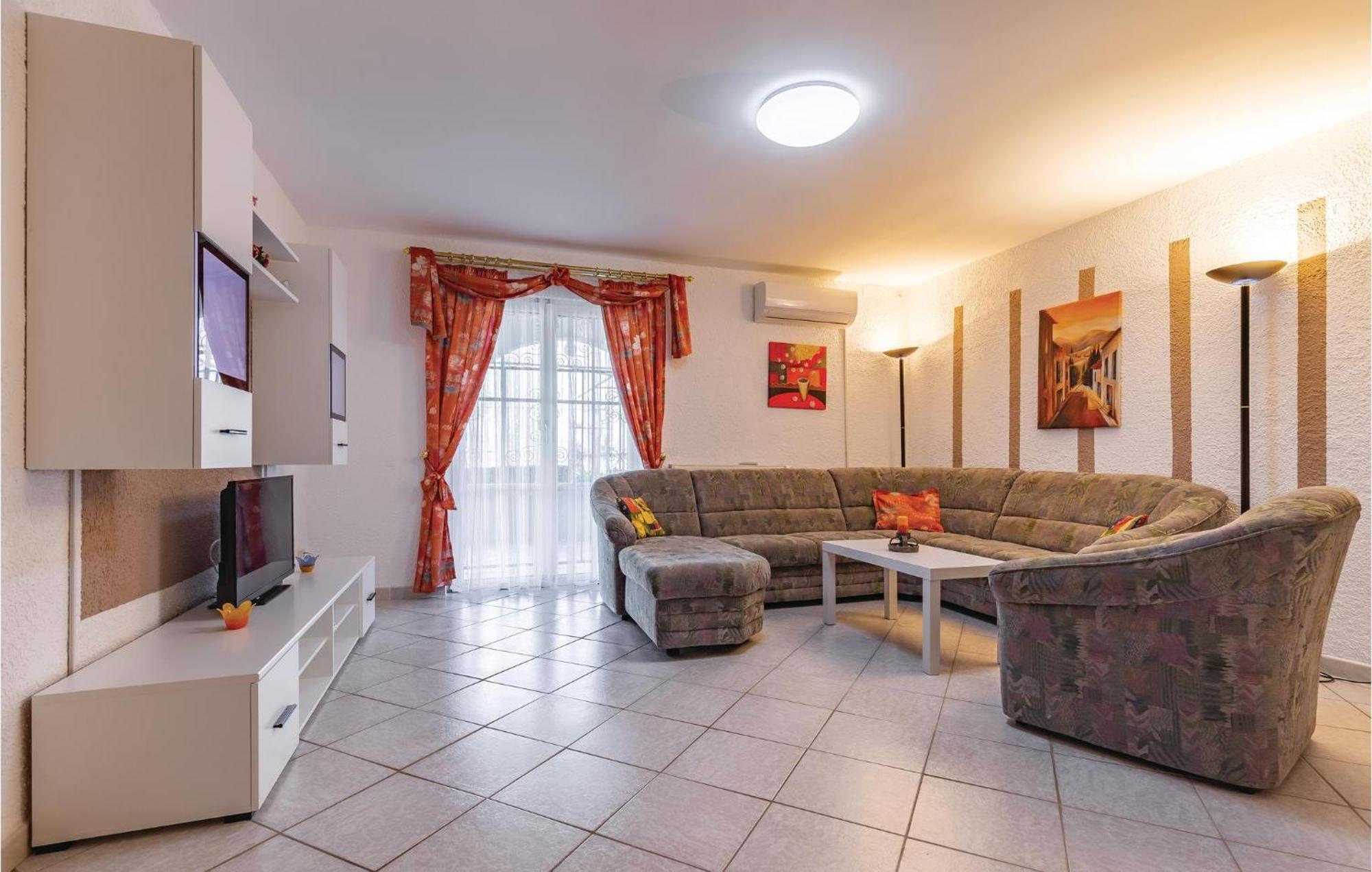 3 Bedroom Awesome Apartment In Pavicini Ngoại thất bức ảnh
