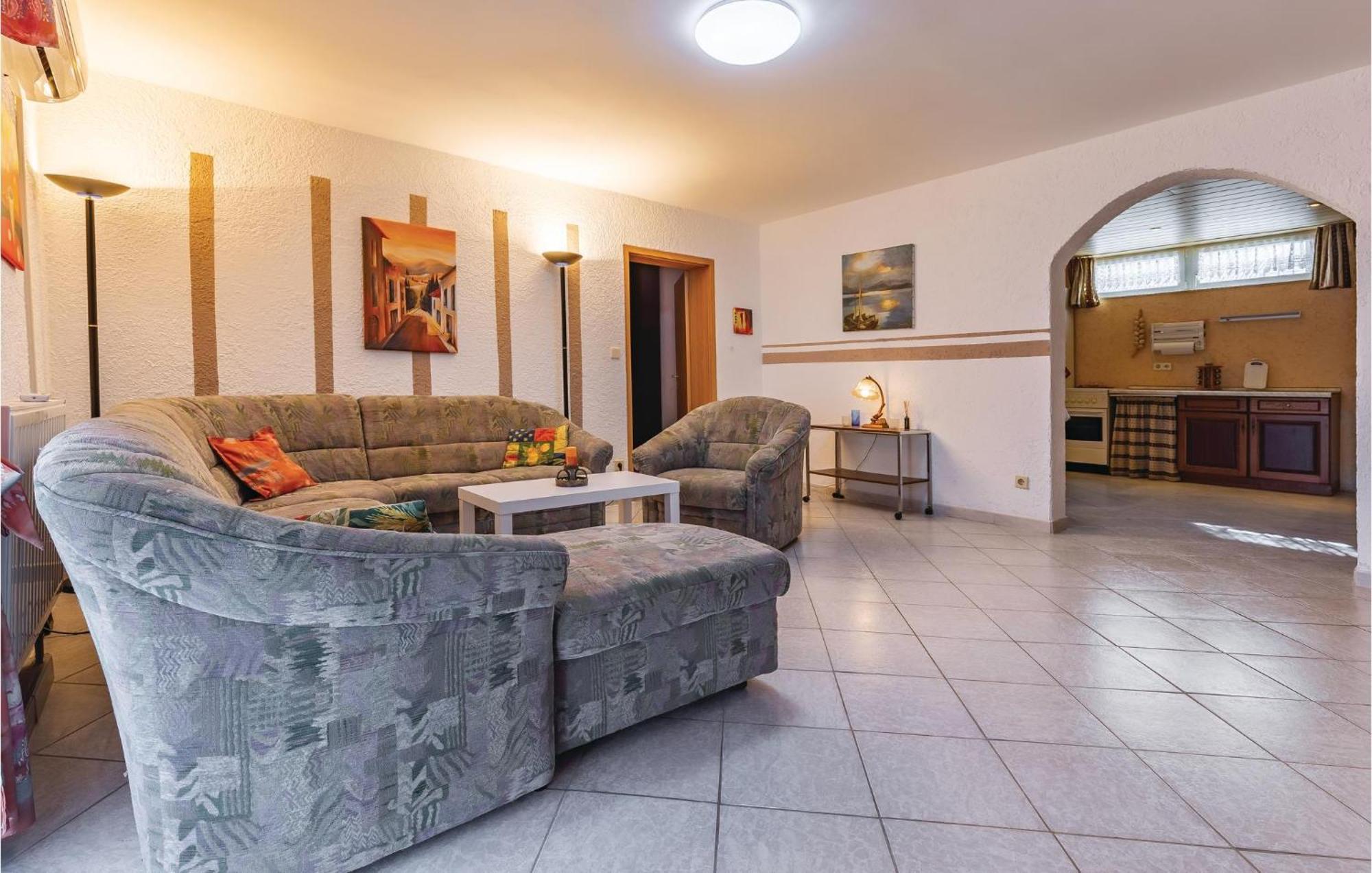 3 Bedroom Awesome Apartment In Pavicini Ngoại thất bức ảnh